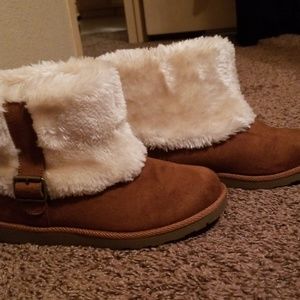 Chestnut brown faux fur ankle boots